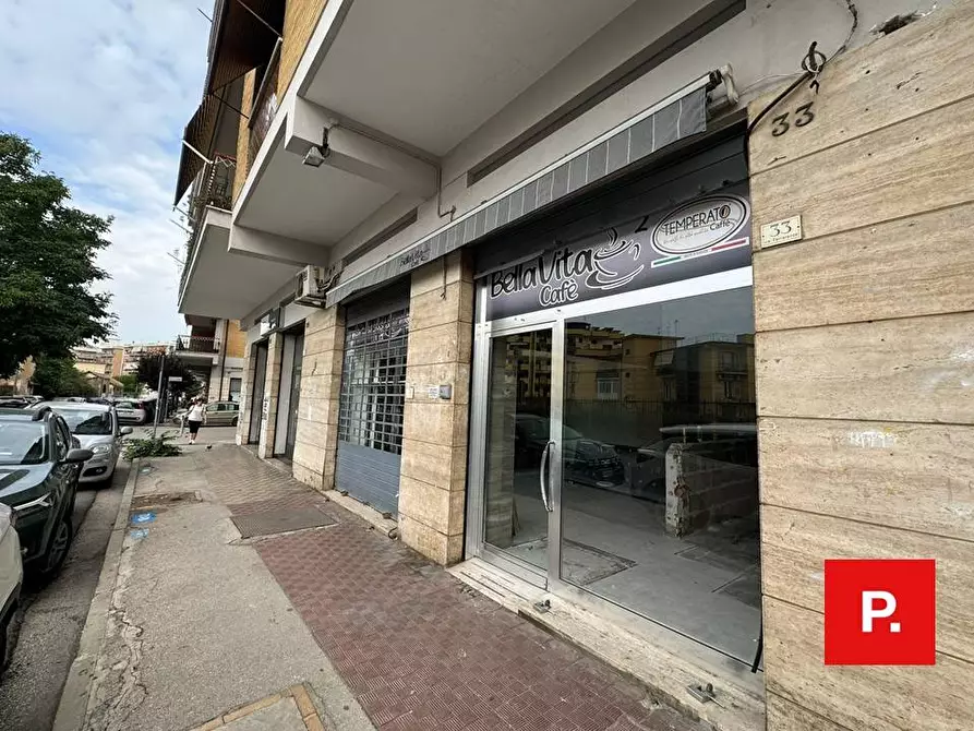 Immagine 3 di Locale commerciale in affitto  in via ferrarecce 31/33 a Caserta