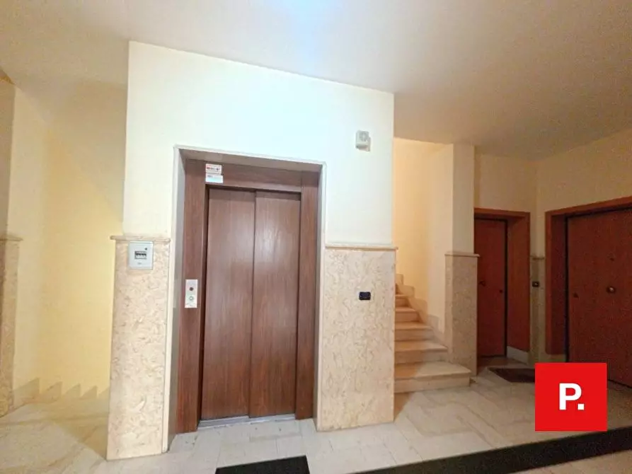 Immagine 6 di Appartamento in vendita  in VIA G.M AGNESI 15 a Caserta