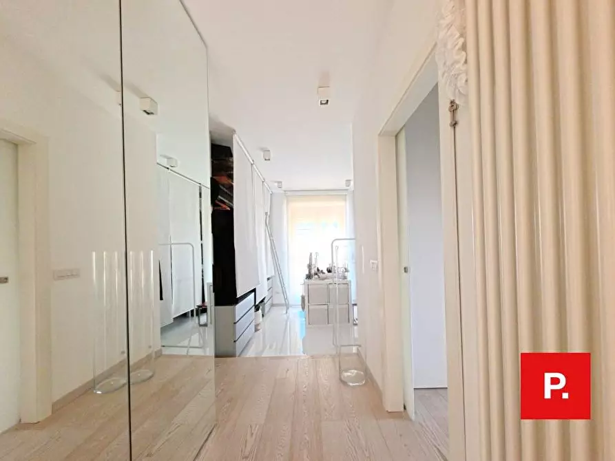 Immagine 12 di Appartamento in vendita  a Caserta