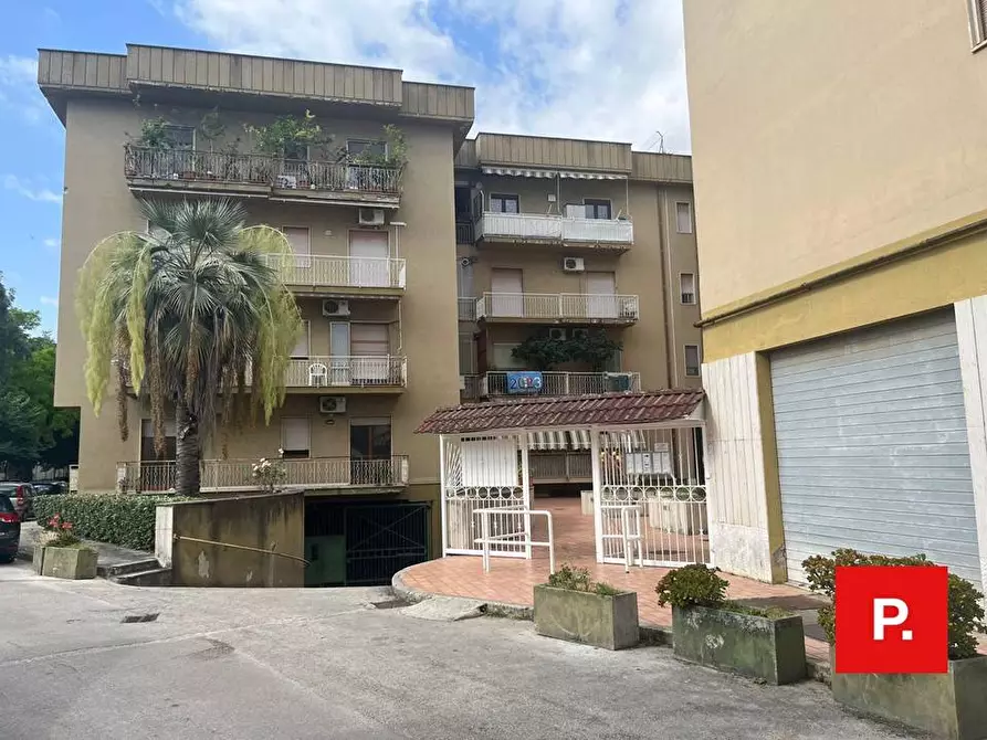 Immagine 1 di Appartamento in affitto  in via ferrarecce 197 a Caserta