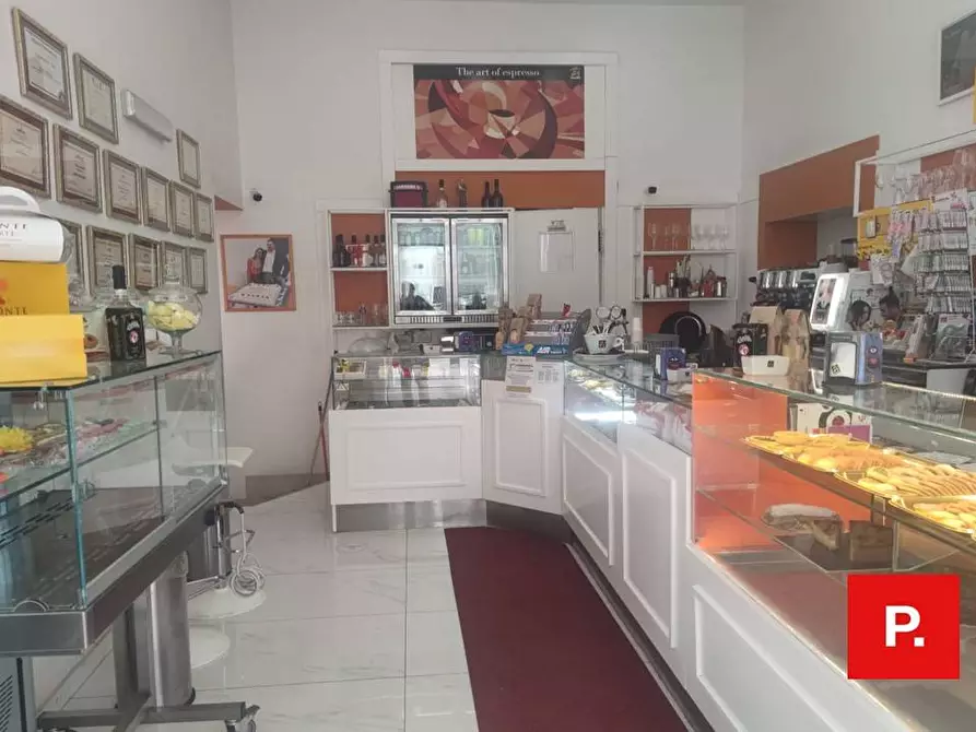 Immagine 3 di Locale commerciale in vendita  in via turati 8 a Caserta