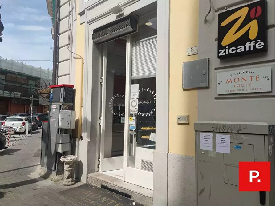 Immagine 13 di Locale commerciale in vendita  in via turati 8 a Caserta