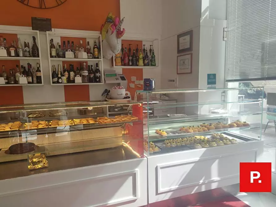 Immagine 7 di Locale commerciale in vendita  in via turati 8 a Caserta