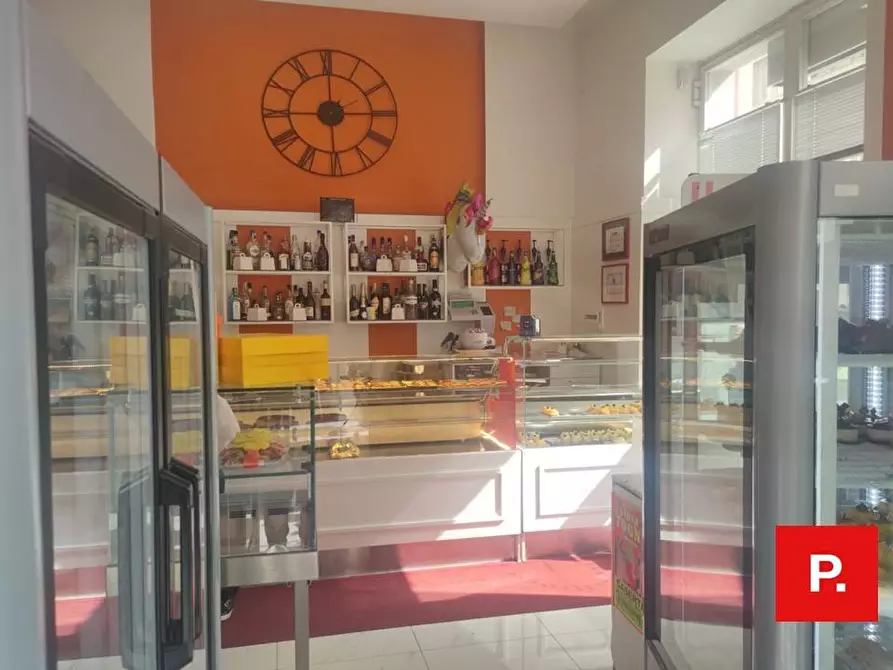 Immagine 8 di Locale commerciale in vendita  in via turati 8 a Caserta