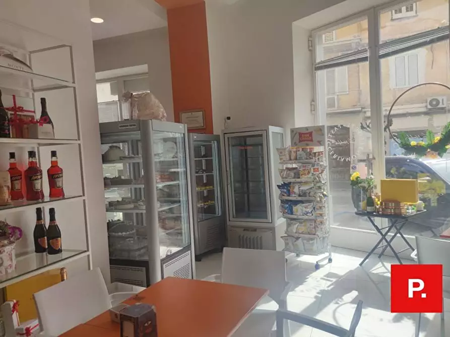 Immagine 11 di Locale commerciale in vendita  in via turati 8 a Caserta