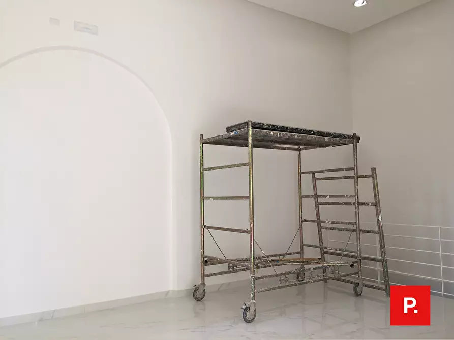 Immagine 6 di Locale commerciale in vendita  in piazza matteotti 35 a Caserta