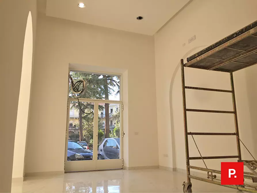 Immagine 8 di Locale commerciale in vendita  in piazza matteotti 35 a Caserta