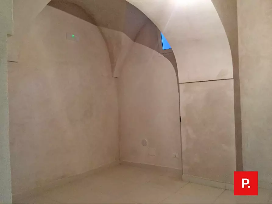 Immagine 14 di Locale commerciale in vendita  in piazza matteotti 35 a Caserta