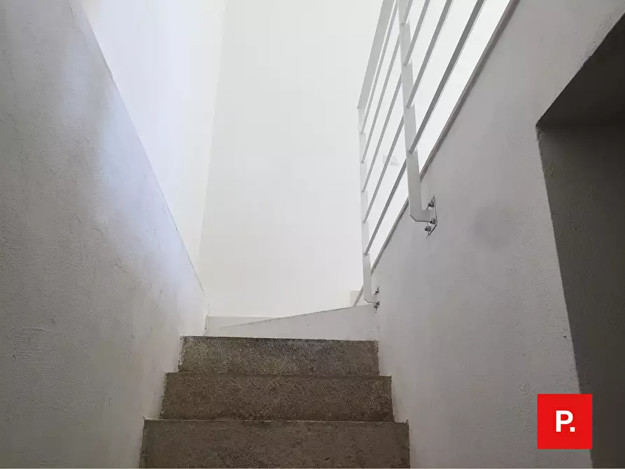 Immagine 15 di Locale commerciale in vendita  in piazza matteotti 35 a Caserta