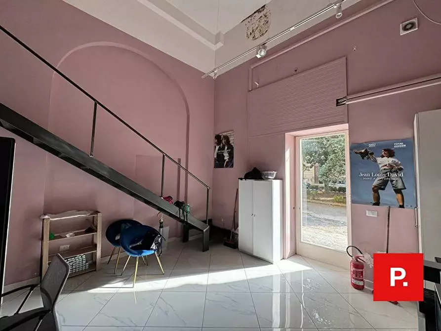 Immagine 6 di Locale commerciale in vendita  in via Turati 28 a Caserta