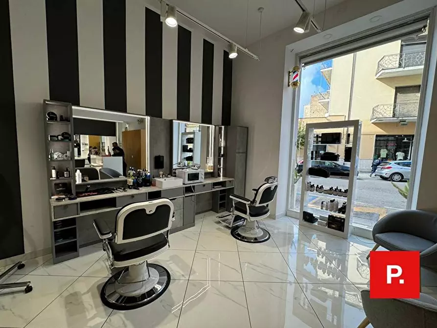 Immagine 2 di Locale commerciale in vendita  in via Turati 28 a Caserta