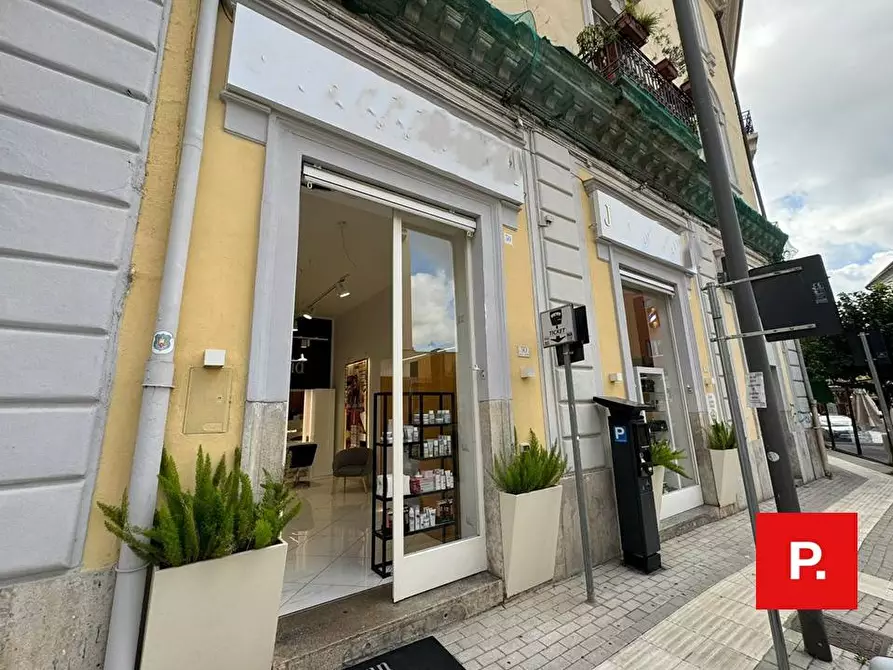 Immagine 13 di Locale commerciale in vendita  in via Turati 28 a Caserta