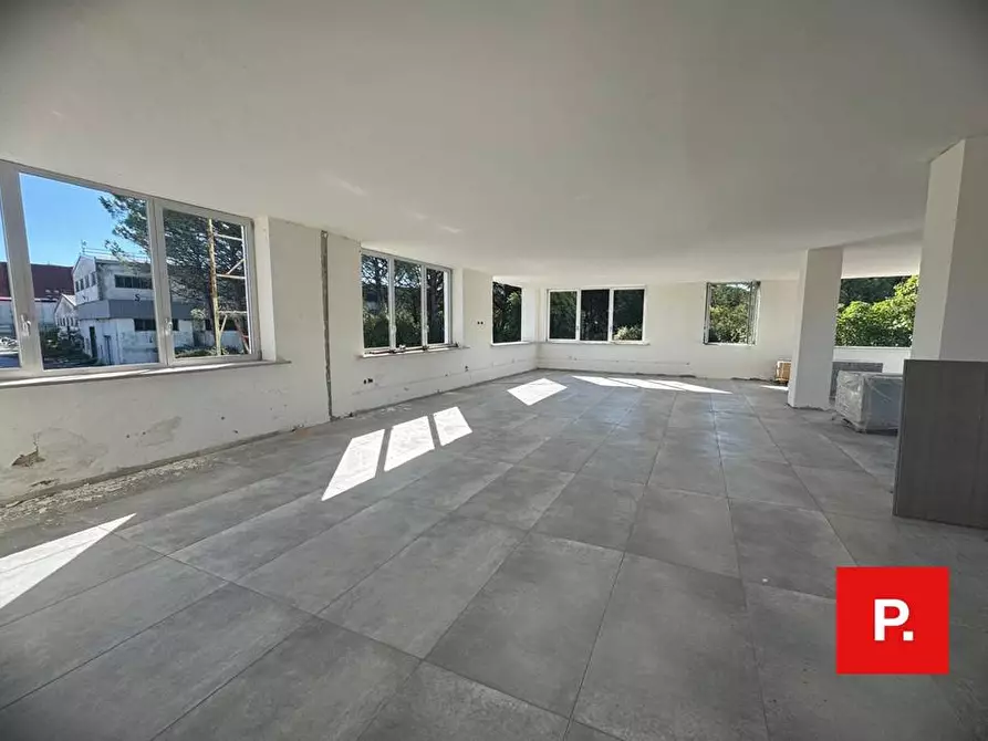 Immagine 5 di Ufficio in affitto  in VIA MELVIN JONES a Caserta