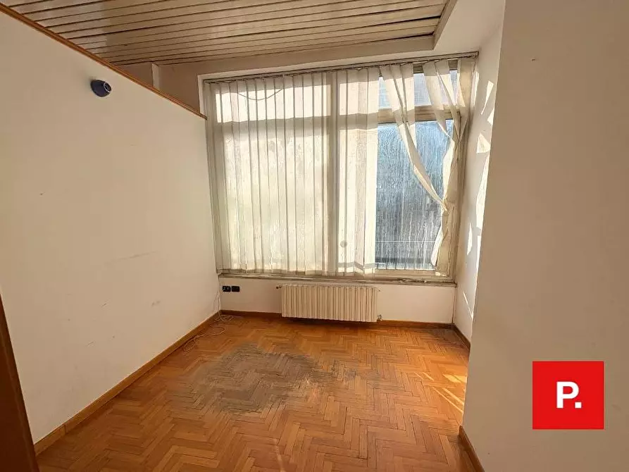 Immagine 12 di Appartamento in vendita  in Corso Meridionale a Napoli