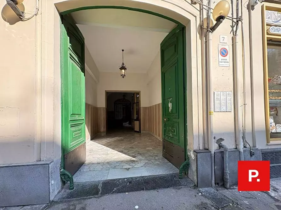 Immagine 31 di Appartamento in vendita  in Corso Meridionale a Napoli