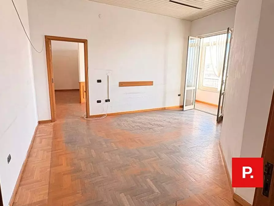 Immagine 8 di Appartamento in vendita  in Corso Meridionale a Napoli