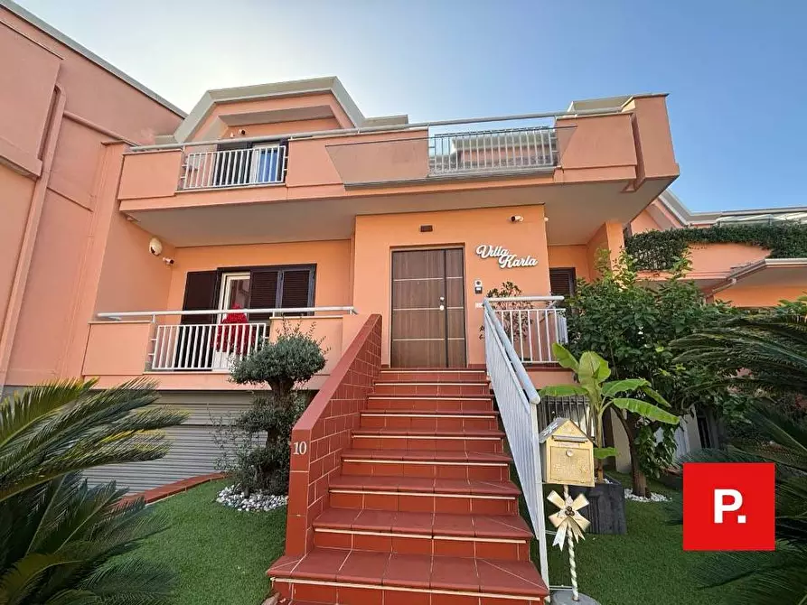 Immagine 62 di Villetta a schiera in affitto  in via Camusso a Caserta