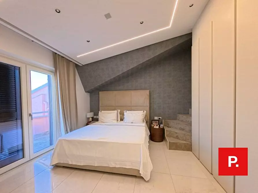 Immagine 38 di Villetta a schiera in affitto  in via Camusso a Caserta