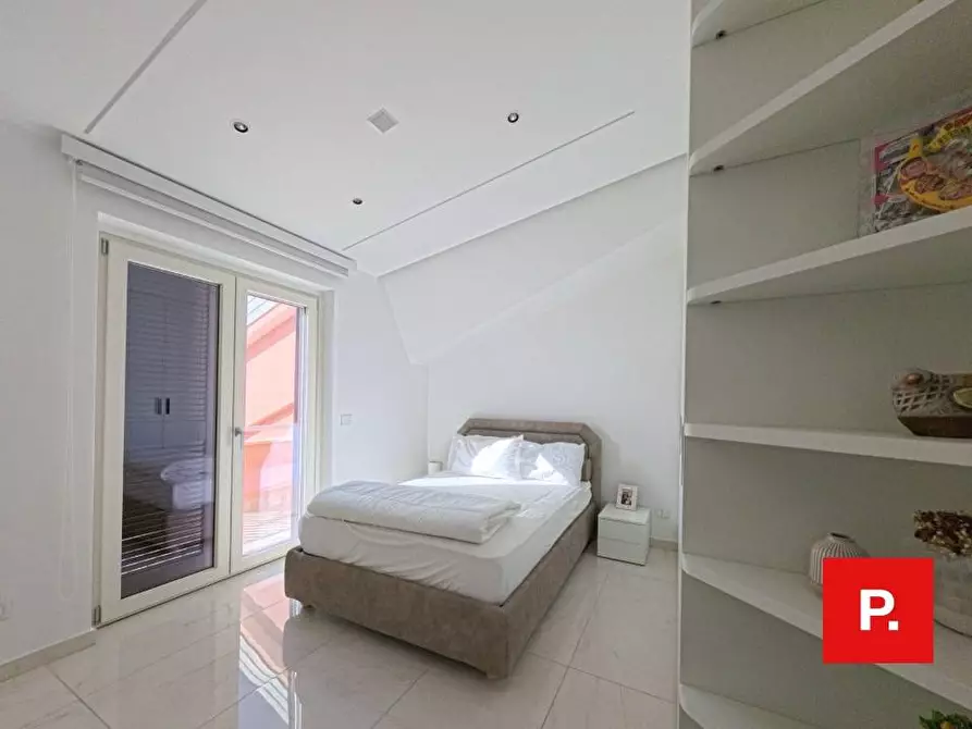 Immagine 55 di Villetta a schiera in affitto  in via Camusso a Caserta