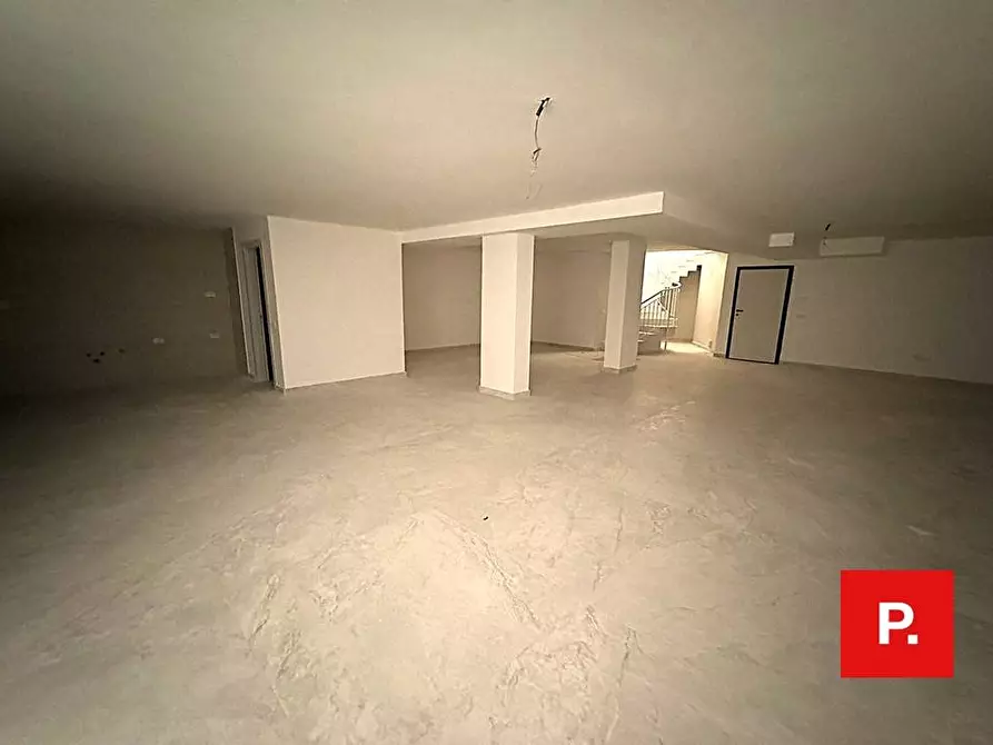 Immagine 15 di Villa in affitto  in via achille terraciano a Caserta