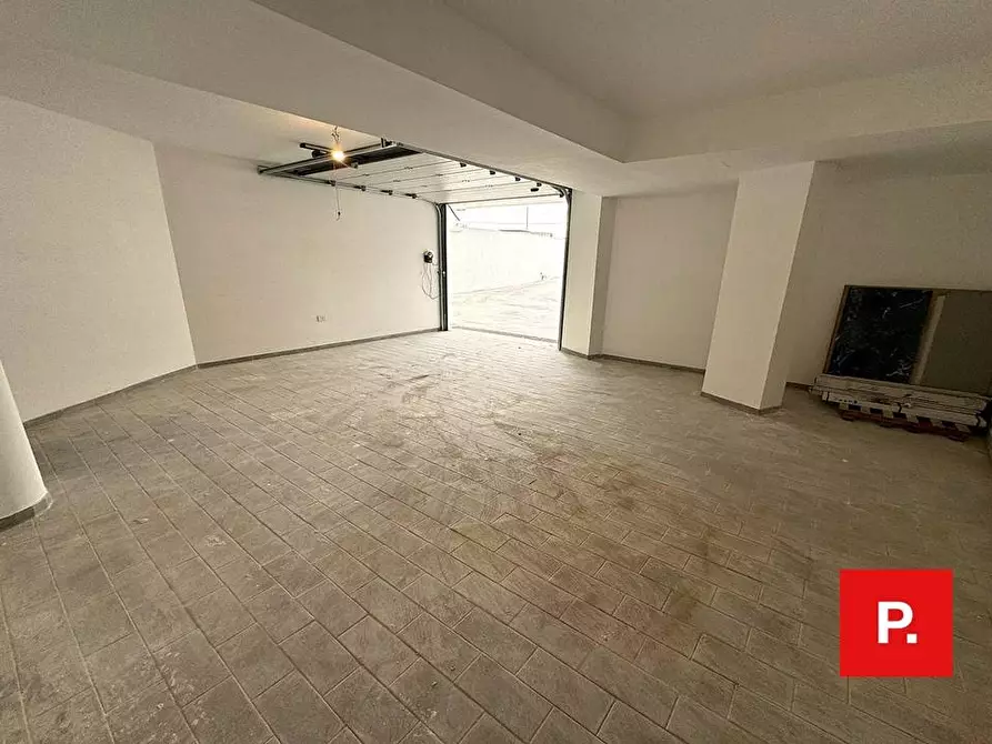 Immagine 17 di Villa in affitto  in via achille terraciano a Caserta