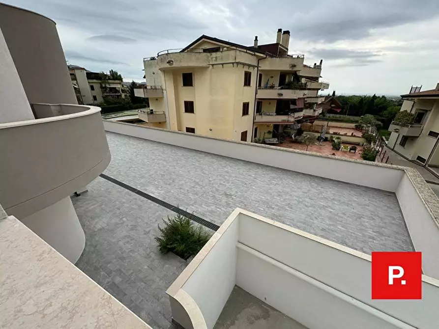 Immagine 13 di Villa in affitto  in via achille terraciano a Caserta