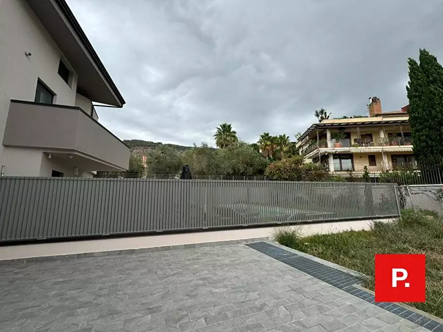 Immagine 6 di Villa in affitto  in via achille terraciano a Caserta