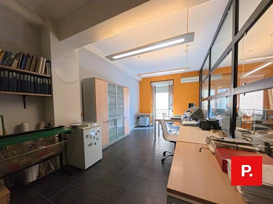 Immagine 9 di Appartamento in vendita  in via roma 92 a Caserta