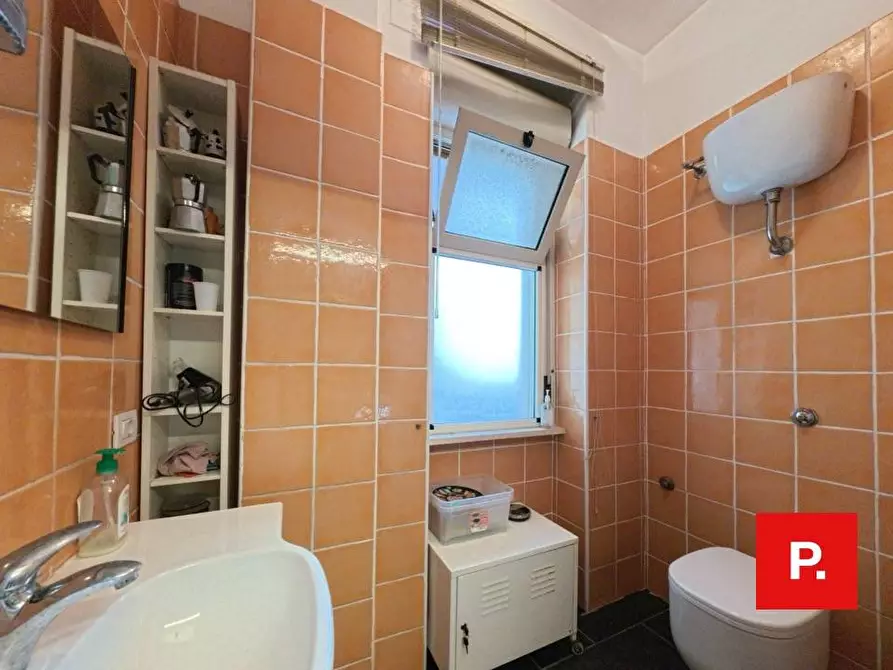 Immagine 11 di Appartamento in vendita  in via roma 92 a Caserta