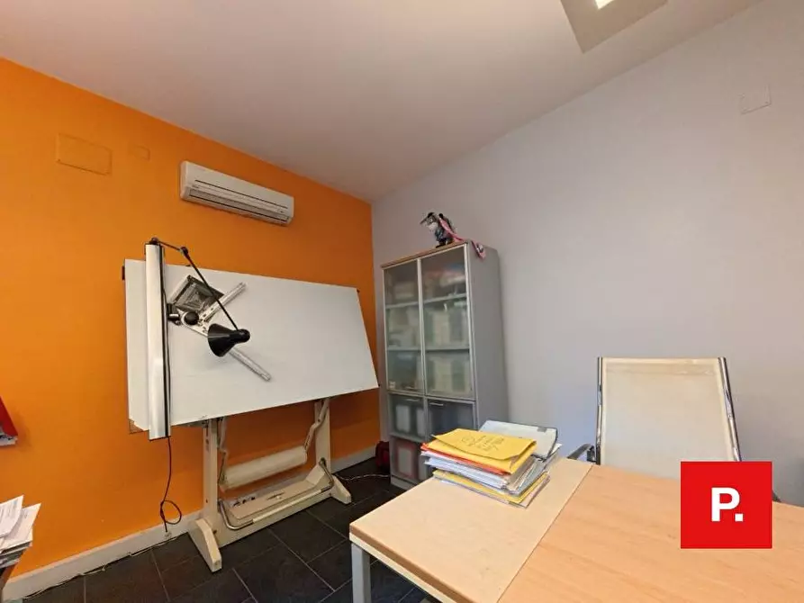 Immagine 5 di Appartamento in vendita  in via roma 92 a Caserta