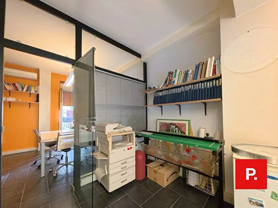 Immagine 8 di Ufficio in vendita  a Caserta