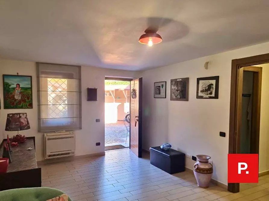 Immagine 4 di Villa in vendita  in via dell' acquarole a Formia