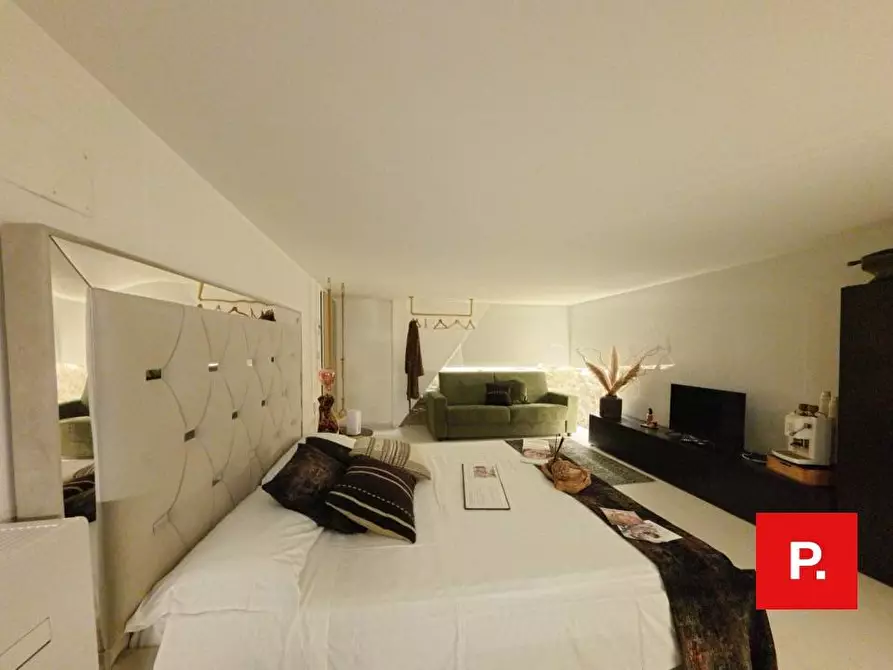 Immagine 15 di Appartamento in vendita  in via Mazzini a Caserta