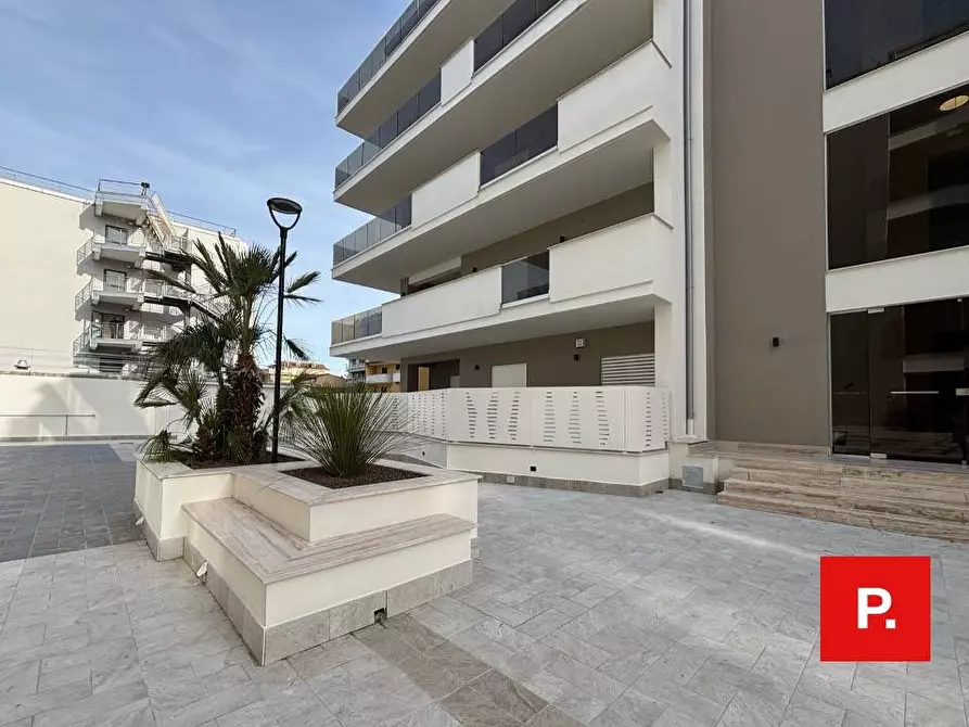 Immagine 29 di Appartamento in vendita  in via S. Chiara a Caserta