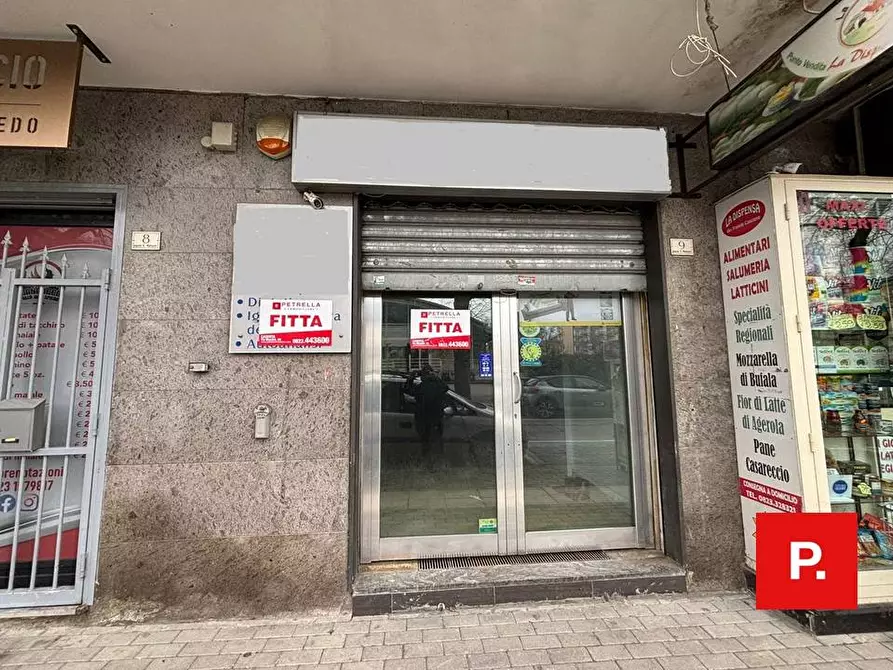 Immagine 1 di Locale commerciale in affitto  in piazza matteotti 9 a Caserta