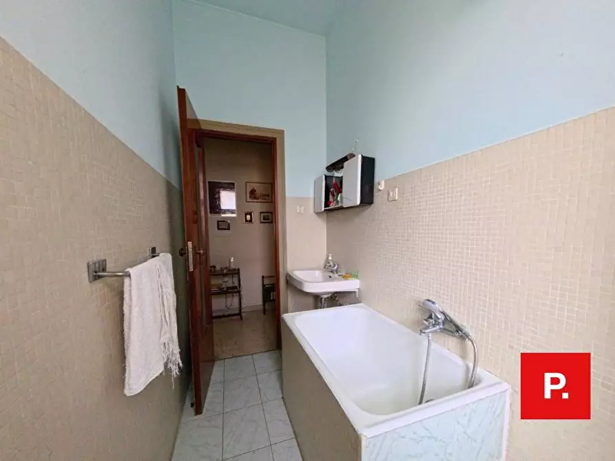 Immagine 18 di Appartamento in vendita  in VIA ROMA 11 a Caserta
