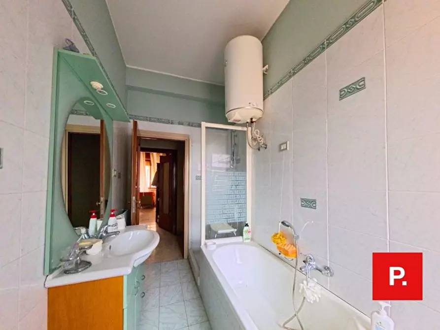 Immagine 43 di Appartamento in vendita  in VIA ROMA 11 a Caserta