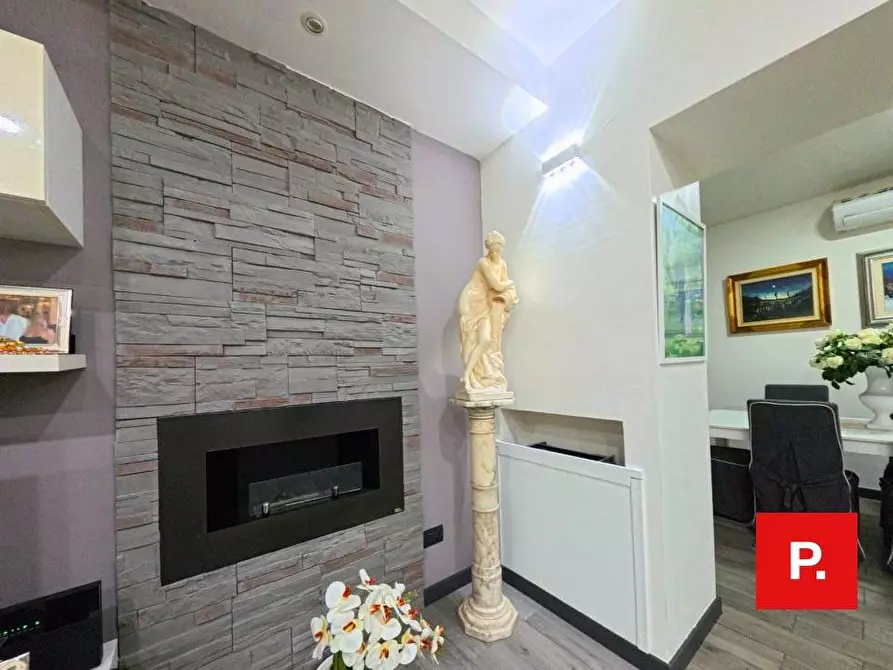 Immagine 11 di Appartamento in vendita  in Passaggio Pio IX 13 a Caserta