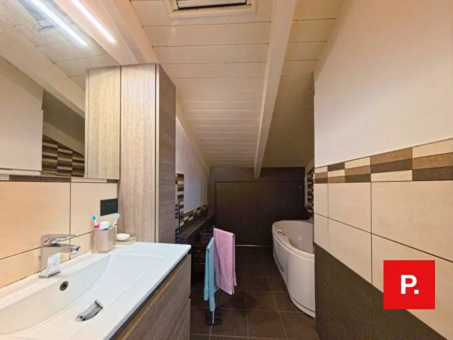 Immagine 48 di Appartamento in vendita  in Passaggio Pio IX 13 a Caserta