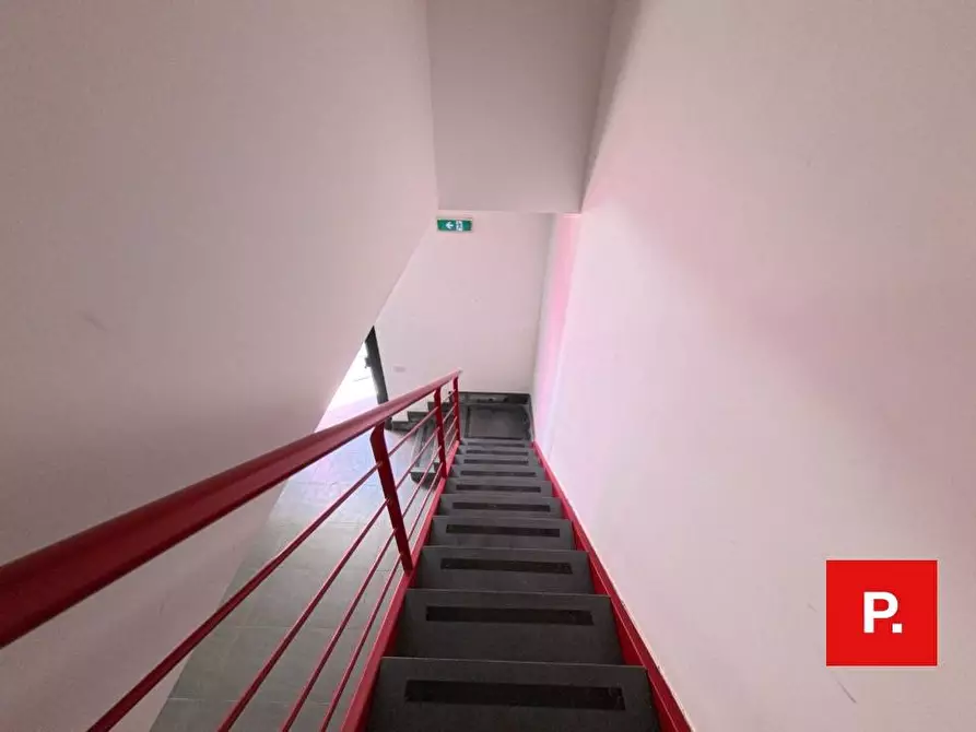 Immagine 6 di Locale commerciale in affitto  in Via Cesare Battisti a Caserta