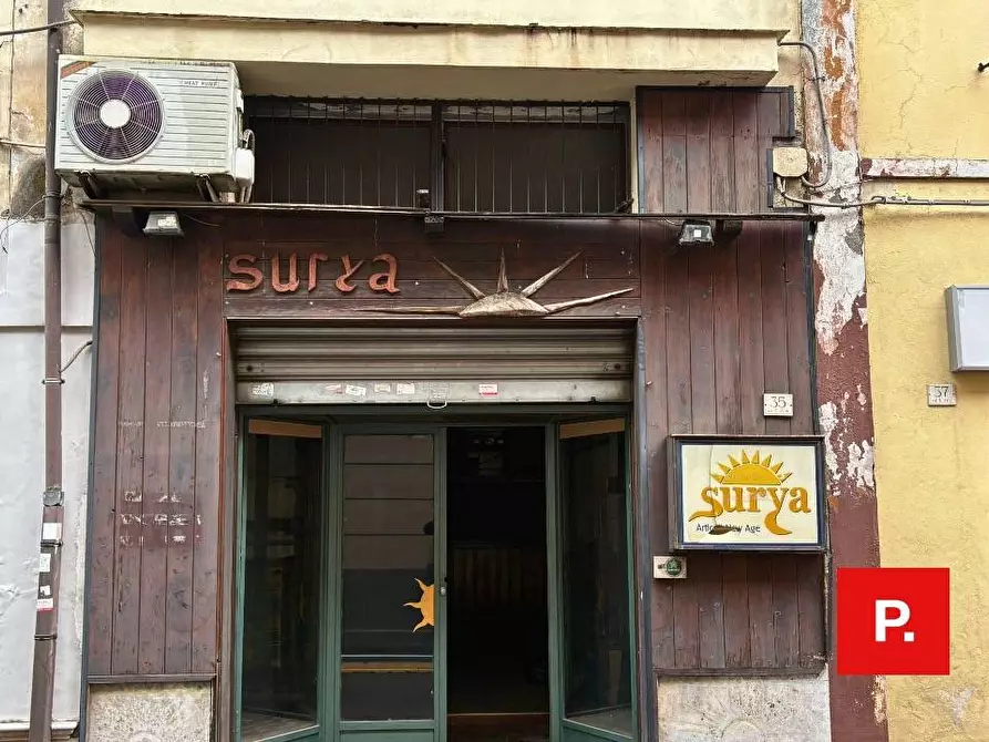 Immagine 5 di Locale commerciale in vendita  in Via verde 35 a Caserta