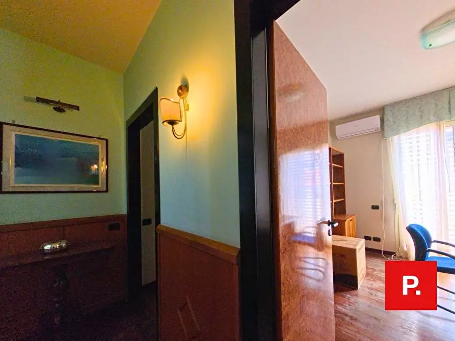 Immagine 9 di Appartamento in vendita  in VIa Patturelli a Caserta