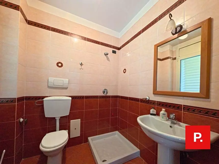 Immagine 16 di Appartamento in vendita  in VIa Patturelli a Caserta