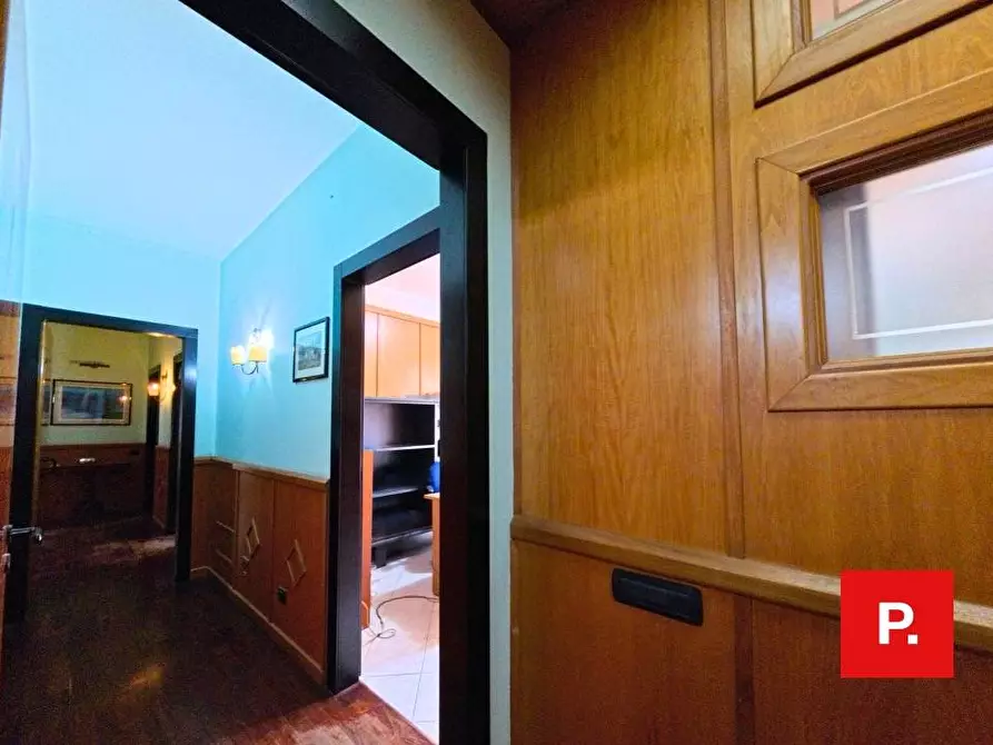 Immagine 3 di Ufficio in vendita  in Via Patturelli a Caserta