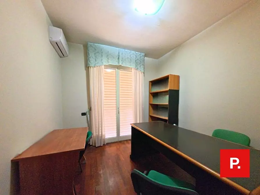 Immagine 6 di Ufficio in vendita  in Via Patturelli a Caserta