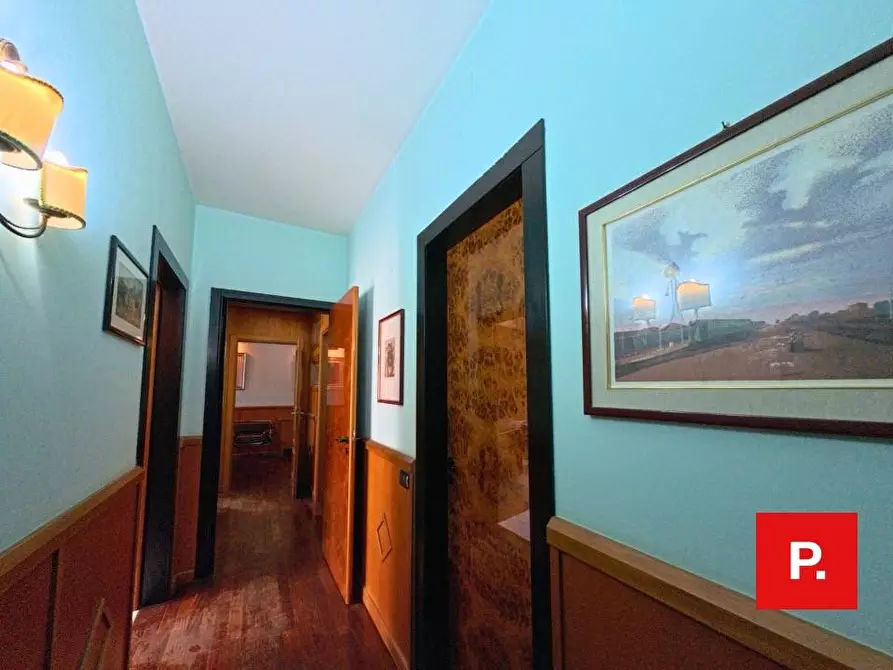 Immagine 10 di Ufficio in vendita  in Via Patturelli a Caserta