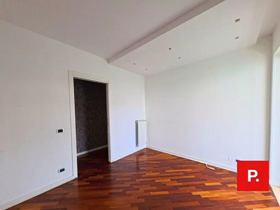 Immagine 23 di Appartamento in vendita  a Caserta