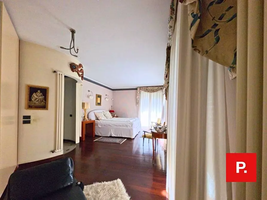 Immagine 44 di Appartamento in vendita  in VIA SAN DONATO a Caserta