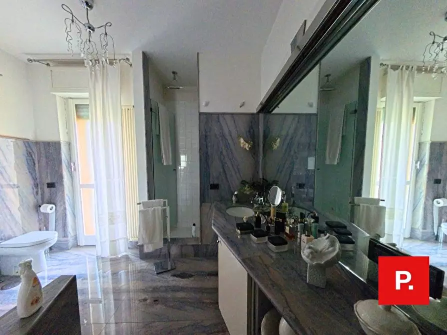 Immagine 48 di Appartamento in vendita  in VIA SAN DONATO a Caserta