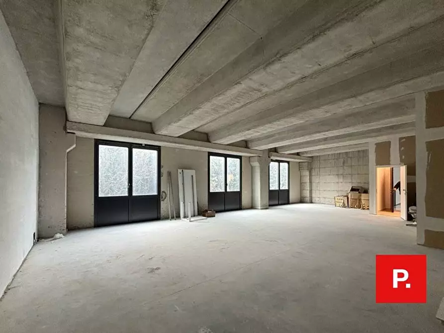 Immagine 9 di Ufficio in vendita  in Viale delle industrie 2 a Caserta